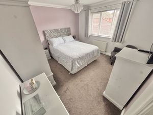 Bedroom- click for photo gallery